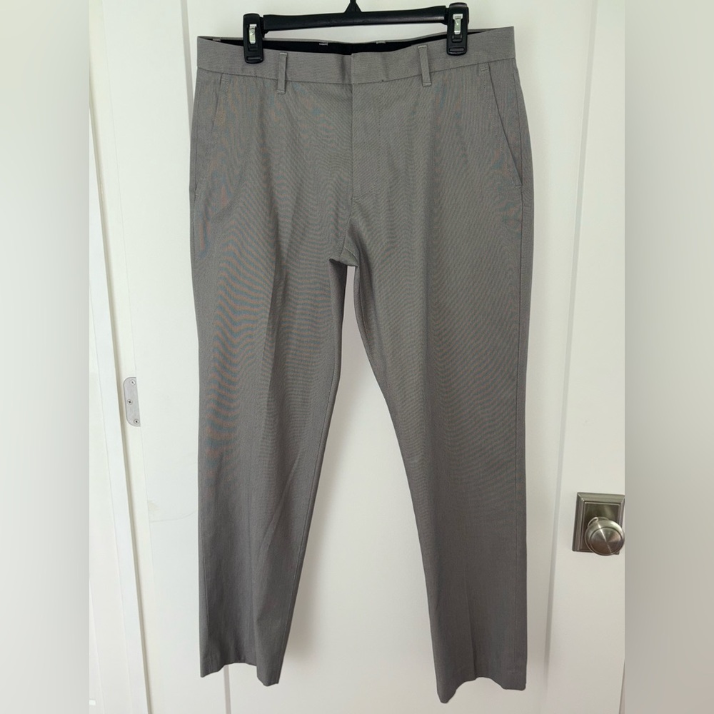 Bonobos Weekday Warrior Wednesday pants Athetic fit sz 33/30 NWOT
